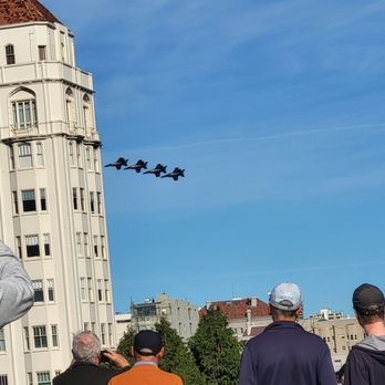 Blue Angels - They seem incredibly close - Local Flavor Near Me
