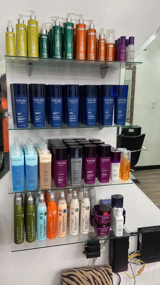 Imagine Beauty Salon Logo