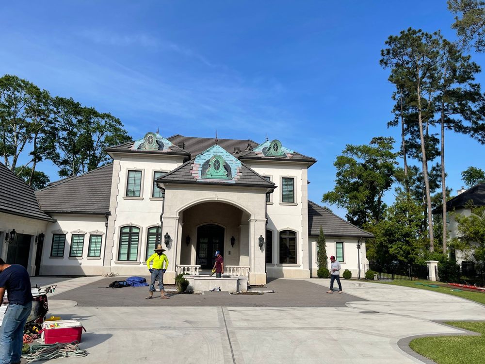 Slide of Good Guys Roofing