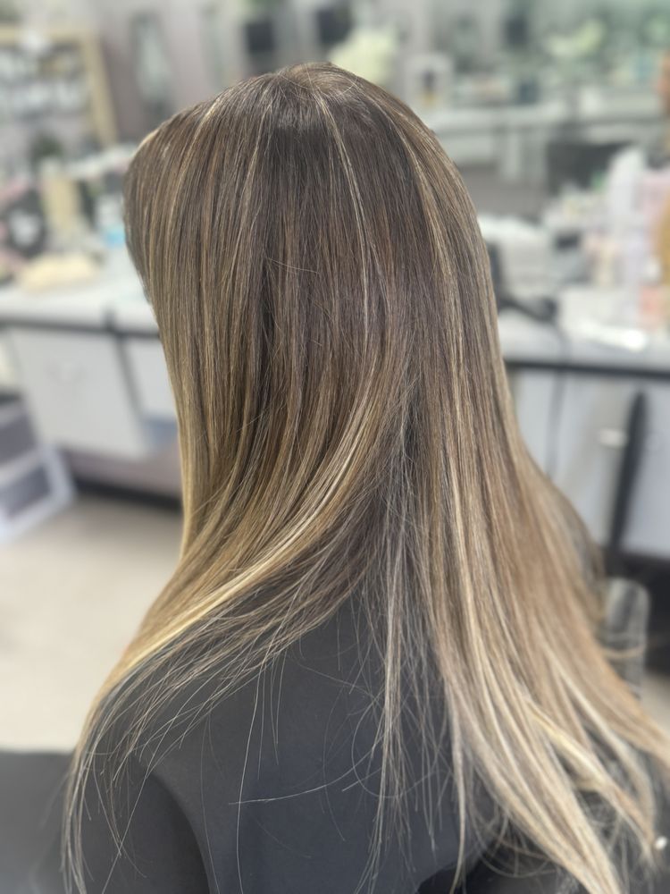 Elkae Salon Image