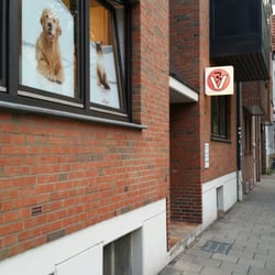 Dana Ladig - Eingang Jahnstraße