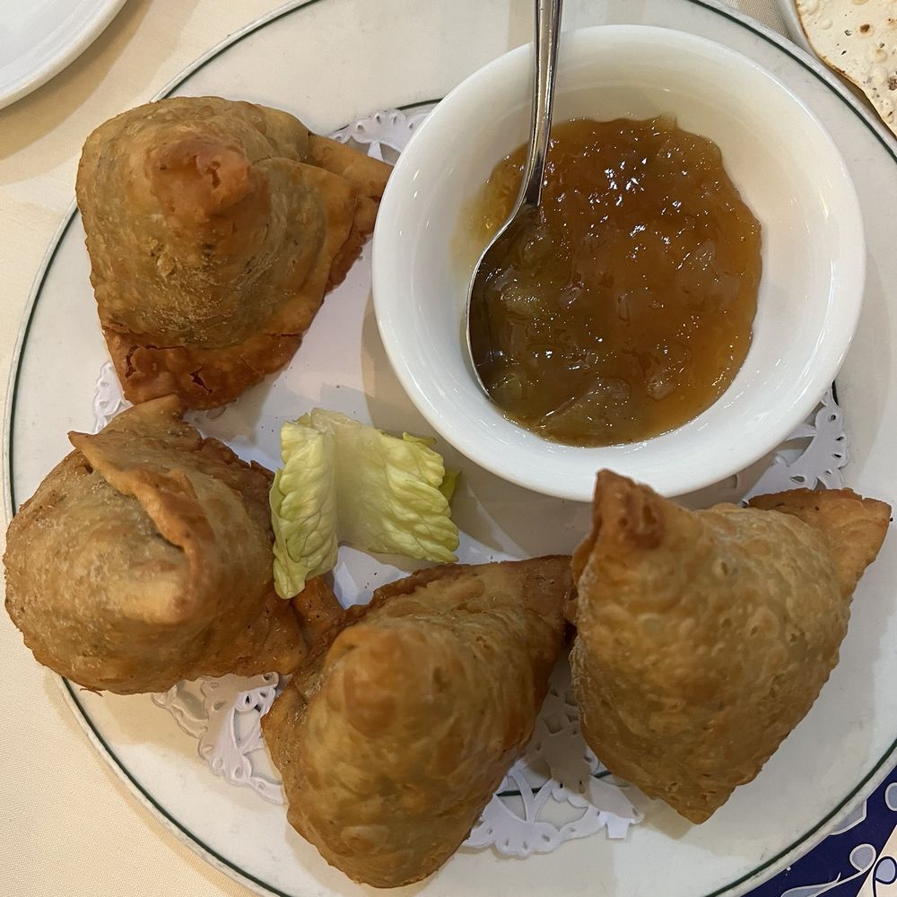 Samosas Samosas