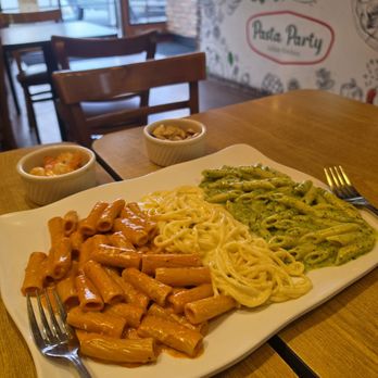 Pasta Party - Pasta Trio (Rigatoni in pink sauce, spaghetti in Alfredo sauce, and penne in pesto sauce) - Pizza Near Me - Orange, California