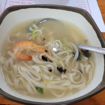 Hangari Kalgooksu - Noodle soup with "seafood". That is if you can consider 1 shrimp and 1 clam seafood then yeah. - Korean Near Me - Garden Grove, California Hangari Kalgooksu - Noodle soup with "seafood". That is if you can consider 1 shrimp and 1 clam seafood then yeah. - Korean Near Me - Garden Grove, California