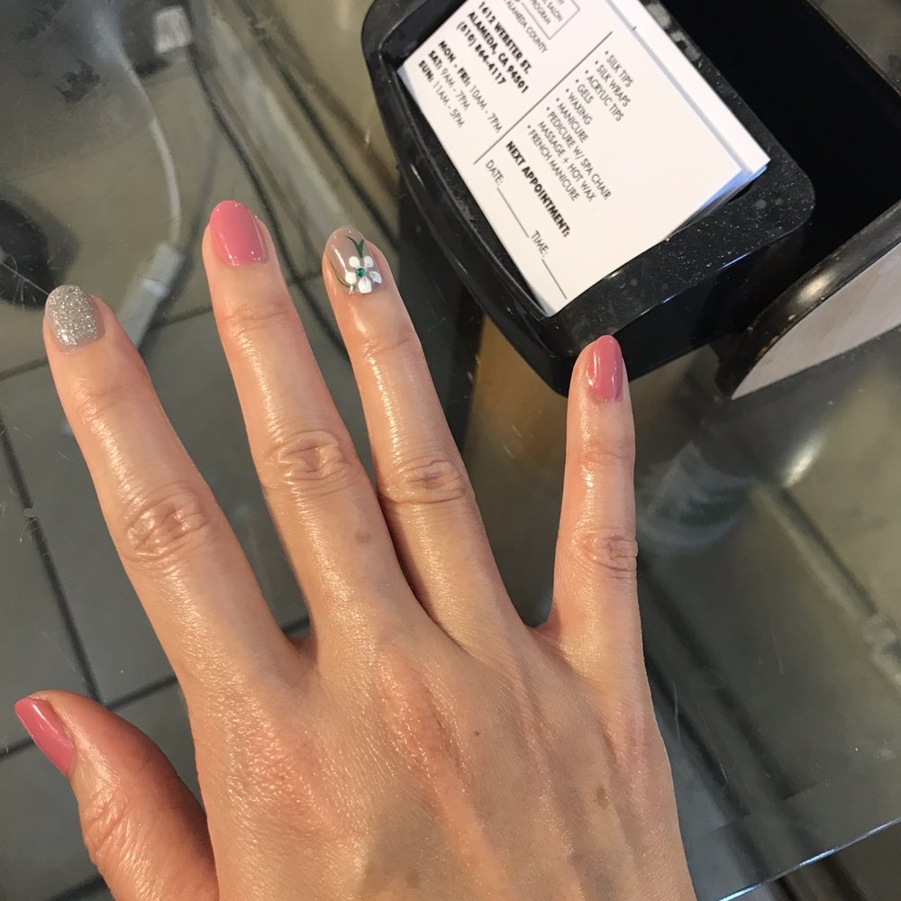 Leann's Nails - Gel nail with floral design - Nail Salons Near Me - Alameda, California Leann's Nails - Gel nail with floral design - Nail Salons Near Me - Alameda, California