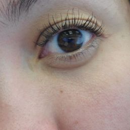 I am wearing a little bit of mascara. I went for the second time 3 weeks ago. I LOVE IT.