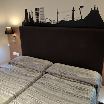 Hostal Centric - Room - Hotels Near Me - Barcelona, B