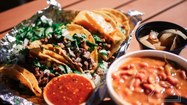 Taco Palenque South 10th by null