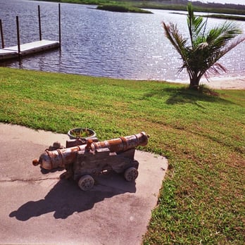 Jolly Gator Fish Camp - Old Civil War Cannon - Seafood Near Me - Geneva, Florida Jolly Gator Fish Camp - Old Civil War Cannon - Seafood Near Me - Geneva, Florida