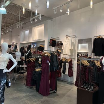 Windsor - Accessories Near Me - Pembroke Pines, Florida