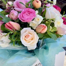 Beautiful "medium size" arrangement!