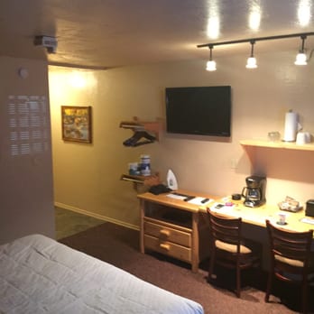 Kohl's Ranch Lodge - Bedroom - Hotels Near Me - Payson, Arizona