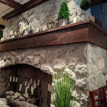 Mim's Restaurant - Fireplace - American Near Me - Roslyn Heights, New York