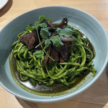 Lima Cebichería Peruana - Tallarin verde con lomo saltado - Peruvian Near Me - Long Beach, California Lima Cebichería Peruana - Tallarin verde con lomo saltado - Peruvian Near Me - Long Beach, California