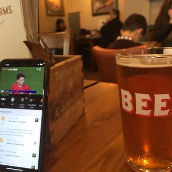 Queen's Arms - British Near Me - London, XGL