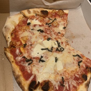 Piastra - The wrong way to make Margarita pizza - Italian Near Me - Marietta, Georgia Piastra - The wrong way to make Margarita pizza - Italian Near Me - Marietta, Georgia