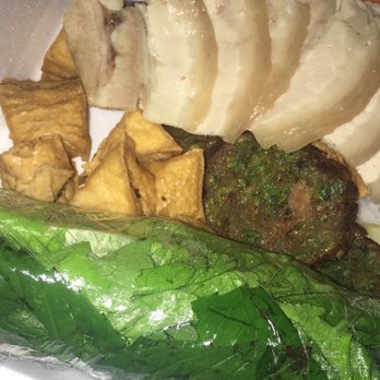 VK Viet Kitchen - Pork and tofu shrimp paste ban hoi. Whatever the green patties are, it's fire. - Vietnamese Near Me - Tacoma, Washington VK Viet Kitchen - Pork and tofu shrimp paste ban hoi. Whatever the green patties are, it's fire. - Vietnamese Near Me - Tacoma, Washington
