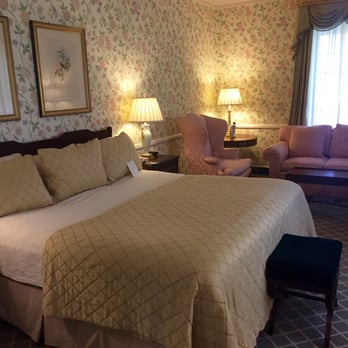 Williamsburg Inn - Our room - Hotels Near Me - Williamsburg, Virginia Williamsburg Inn - Our room - Hotels Near Me - Williamsburg, Virginia