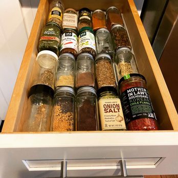 Rozy Living - Spicer drawer organization - Home Organization Near Me Rozy Living - Spicer drawer organization - Home Organization Near Me
