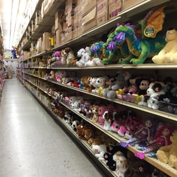 Tom's Toys - Clean aisles - Toy Stores Near Me - Montrose, California