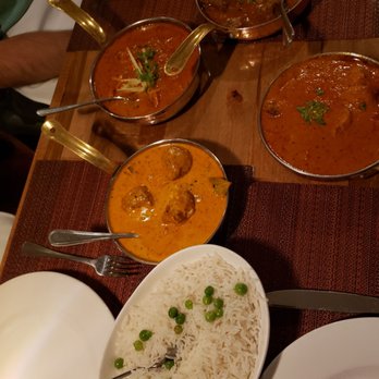 Chola - Array of entrées - Indian Near Me - New York, New York