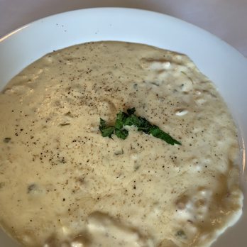 Black Cat Bistro - New England Clam Chower - New American Near Me - Cambria, California