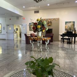 Palm Springs Health Care - Lobby