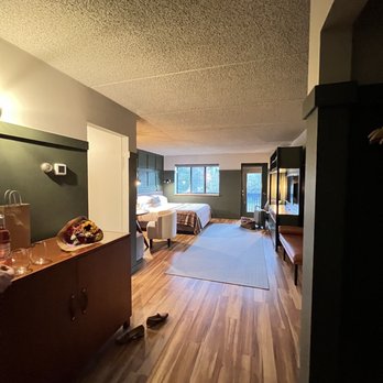 Hunter Lodge - A Bluebird By Lark - Hotels Near Me - Hunter, New York Hunter Lodge - A Bluebird By Lark - Hotels Near Me - Hunter, New York