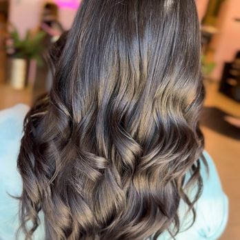 Dollhouse Salon - Eyebrow Services Near Me - Sacramento, California Dollhouse Salon - Eyebrow Services Near Me - Sacramento, California