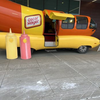 Mariano's - a yellow and orange hot dog truck - Grocery Near Me - Bannockburn, Illinois Mariano's - a yellow and orange hot dog truck - Grocery Near Me - Bannockburn, Illinois