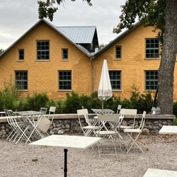 Trilobiten Wärdshus - Large back patio for guests.