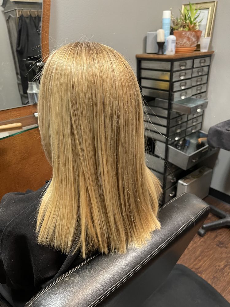 Ermanno De Vito Salon Logo