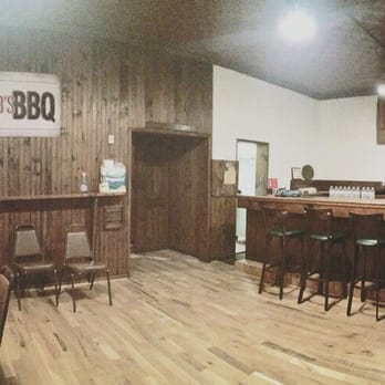 Webb's BBQ - Inside photo - nothing fancy, just tasty BBQ. - Barbeque Near Me - Newport, Kentucky