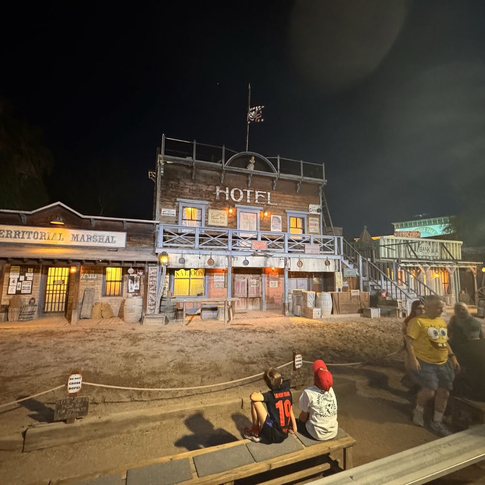Pistoleros Wild West Show - Performing Arts Near Me - Tucson, Arizona Pistoleros Wild West Show - Performing Arts Near Me - Tucson, Arizona