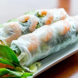 Golden Elephant - Salad Roll