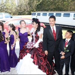 A & E Luxury Limousine Service - Quinceañera