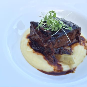 Greenhouse Kitchen + Bar - Beef Short Ribs with creamy mashed potatoes. This was one of the best I've had and delicious. - Cocktail Bars Near Me - Vienna, Virginia
