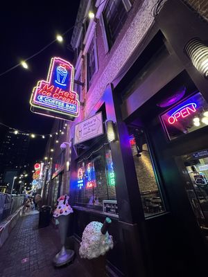Mike's Ice Cream by null