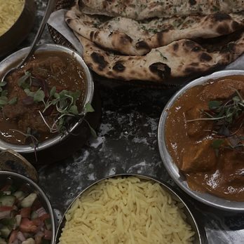Curryosity - Garlic Naan Masala Curry - Indian Near Me - San Diego, California