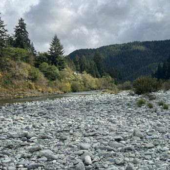 Jedediah Smith Redwoods State Park - Parks Near Me