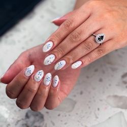 Bare Nails Studio