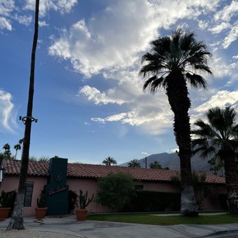Les Cactus - Front view of hotel from my car - Hotels Near Me - Palm Springs, California
