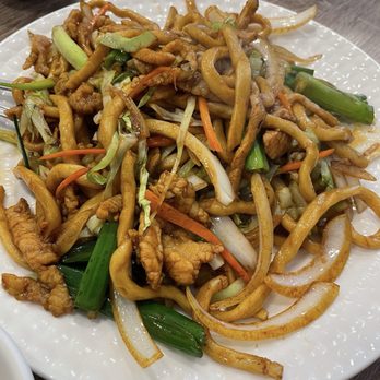 Dumpling Kitchen - Shanghai-Style Chow Mein - Chinese Near Me - San Francisco, California