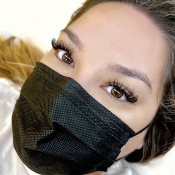 Vleek Beauty - Wispy Light Volume - Eyelash Service Near Me - Burlingame, California Vleek Beauty - Wispy Light Volume - Eyelash Service Near Me - Burlingame, California
