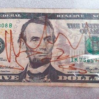 Gem World - Beware of this business gave me a counterfeit $5 bill and change would not return the owner just denied it - Jewelry Near Me - Quartzsite, Arizona