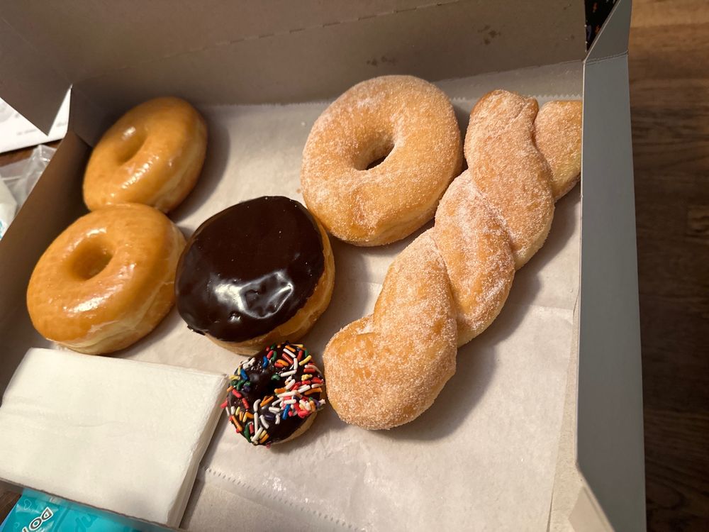 WINCHELL’S DONUTS Updated September 2024 38 Photos & 35 Reviews