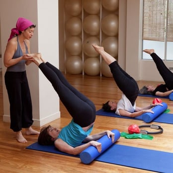 Canal Central - nos cours collectifs pilates sur matelas - Yoga Near Me - Paris, 75