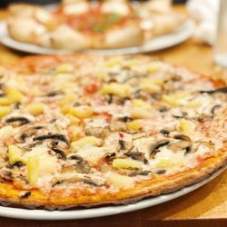 Mister O1 Extraordinary Pizza - South Beach - Gluten-free 13" Bahamas Pizza