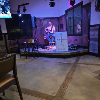 Flying Fish Taphouse - Live music - Seafood Near Me - Jacksonville, Florida