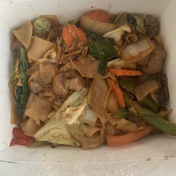 55 Thai Kitchen - Drunken Noodles with Beef - Thai Near Me - San Diego, California